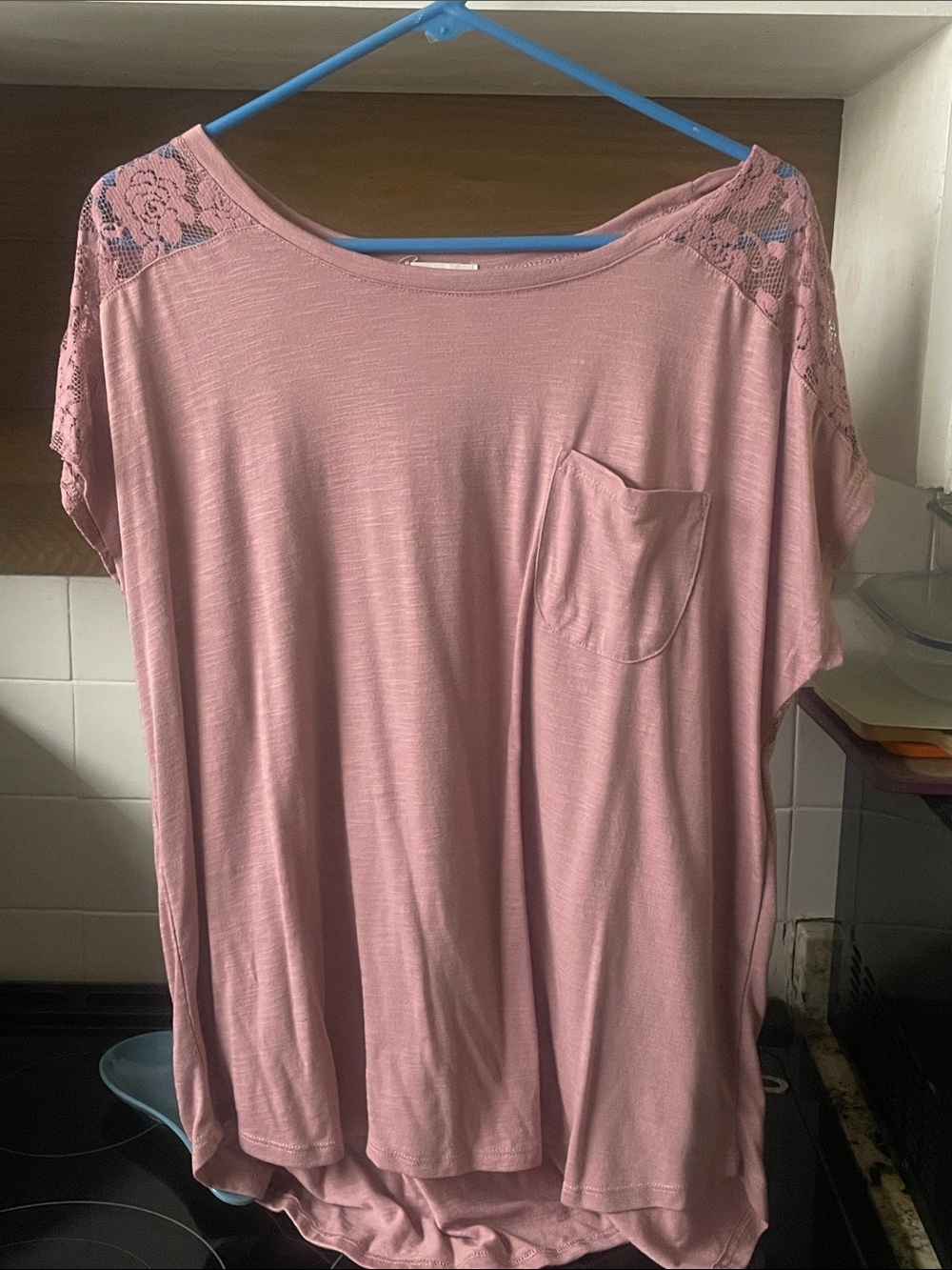 paper tee Dusty Rose Lace-Trim Pocket fittedTop size 2x - excellent condition